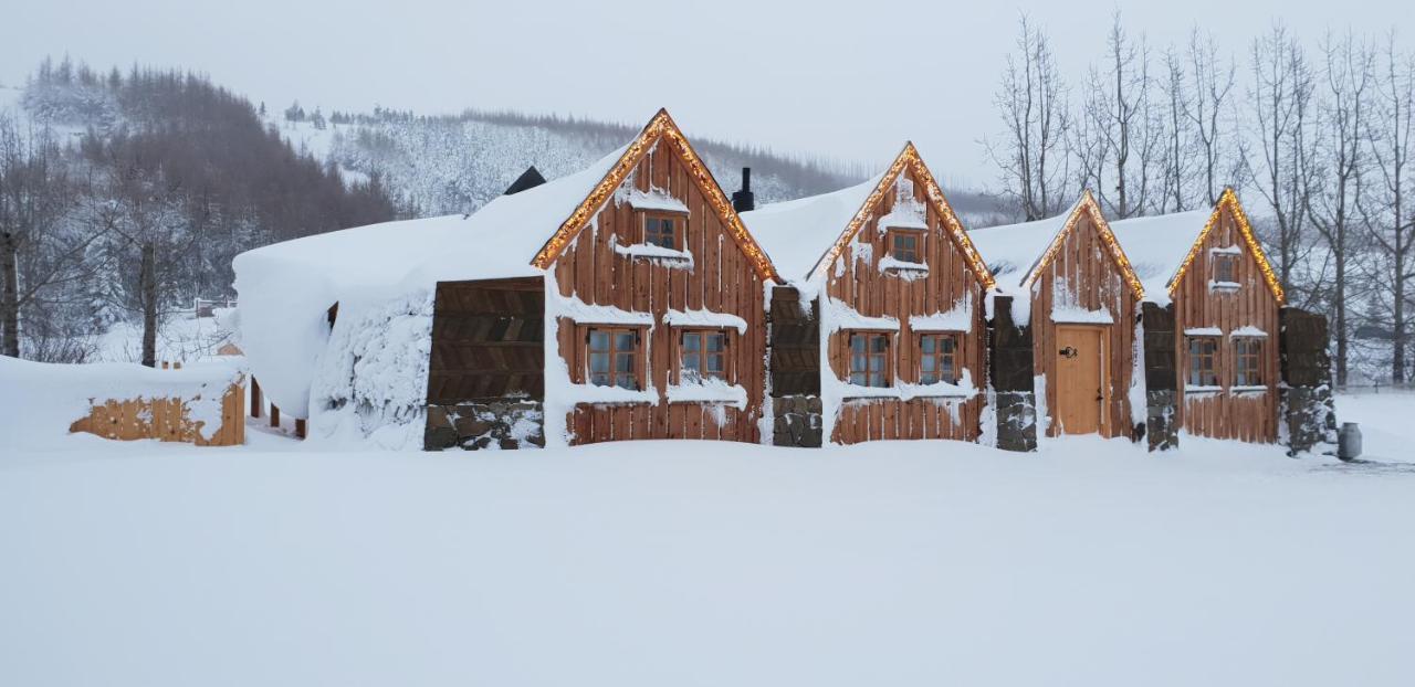 Islandsbaerinn /Old Farm Akureyri Exterior foto